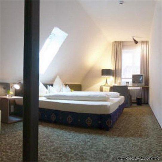 Hotel Lehmeier Neumarkt in der Oberpfalz Pokoj fotografie